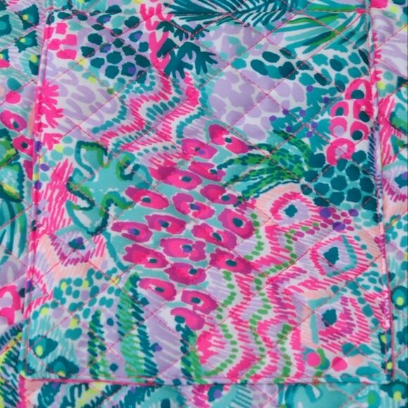 NWT Lilly Pulitzer Printed Quilted Drawstring Backpack - Picture 8 of 13